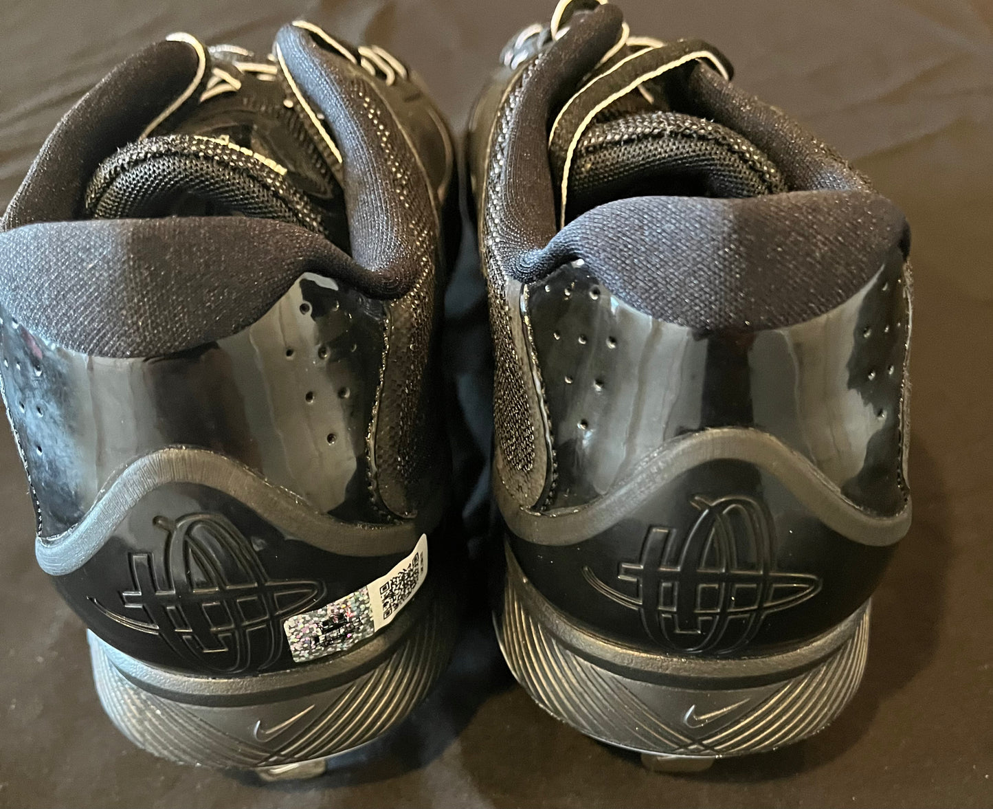 Bronson Arroyo Autographed Cleats - Player's Closet Project