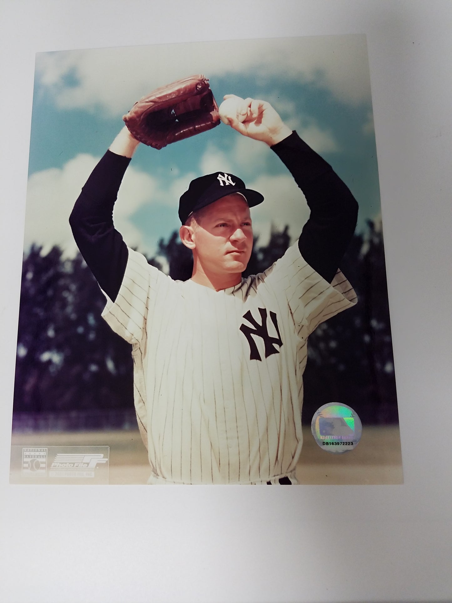 UNSIGNED Whitey Ford (pitching) 8x10