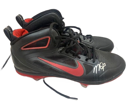 Authentic Autographed Memorabilia