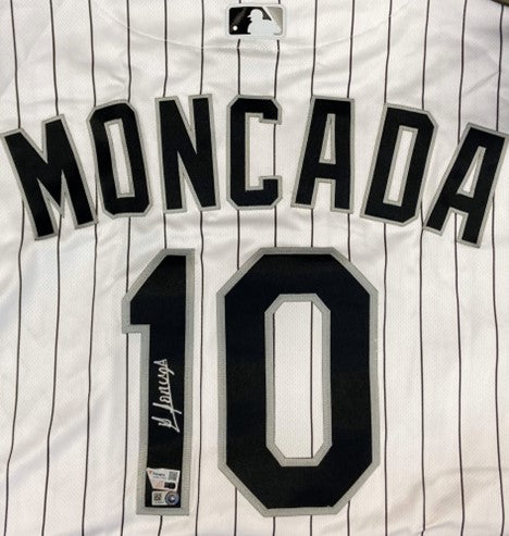 Authentic Autographed Memorabilia 