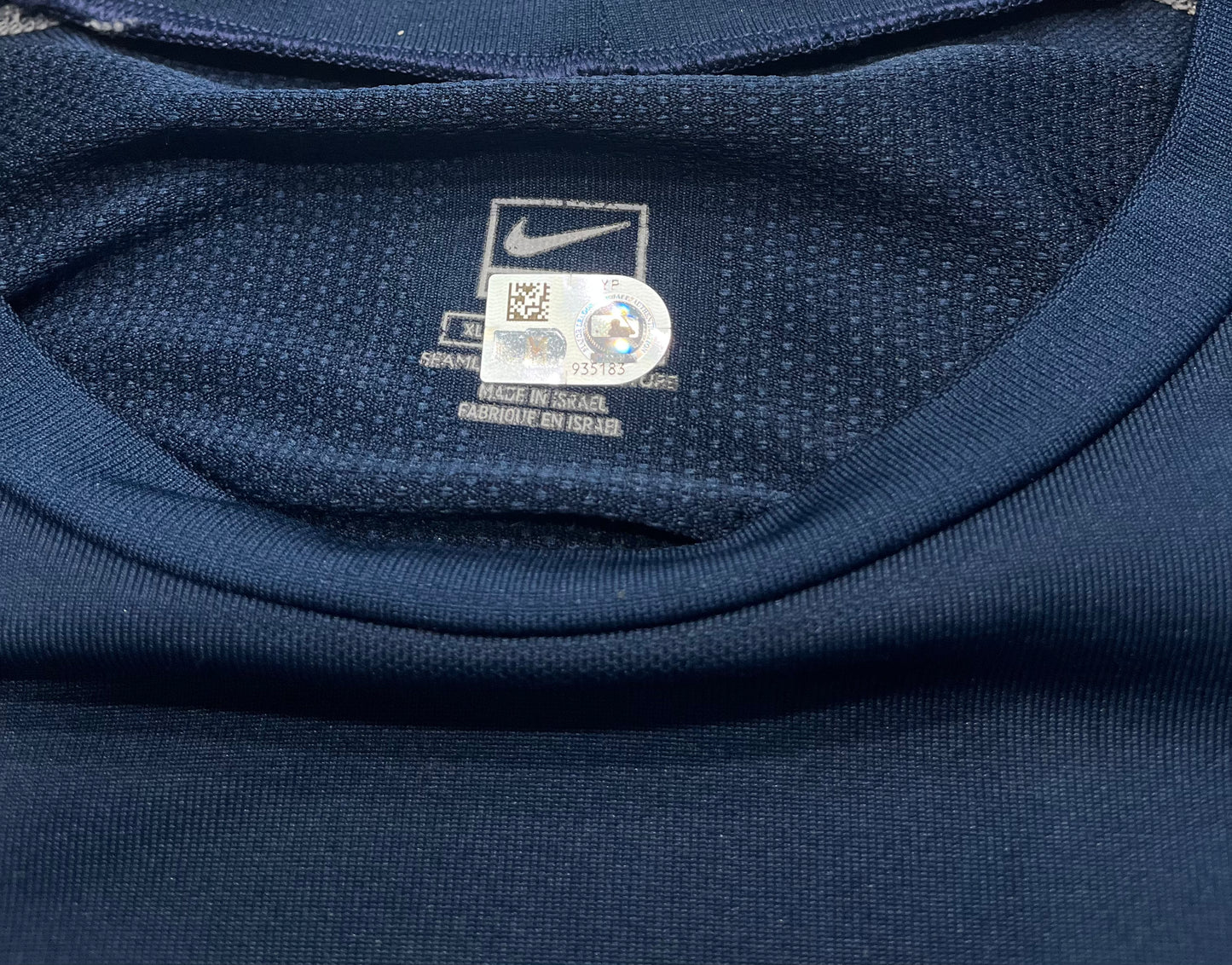 Authentic Autographed Memorabilia 