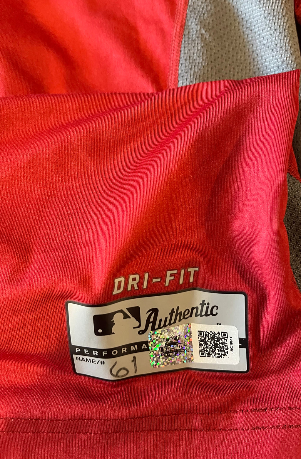 Authentic Autographed Memorabilia 