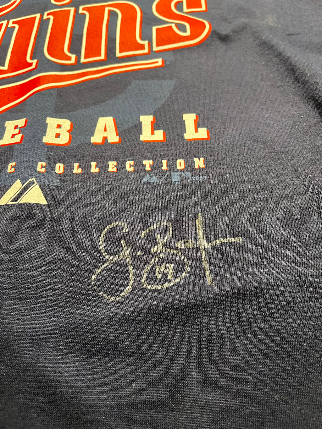 Authentic Autographed Memorabilia 