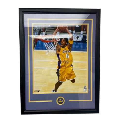 Kobe Bryant Autographed Lakers Framed 16x20