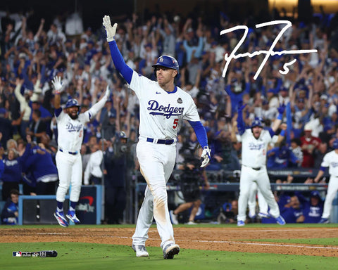 Freddie Freeman Autographed 16x20 Photo - Hand Off Celebration (PRESALE)