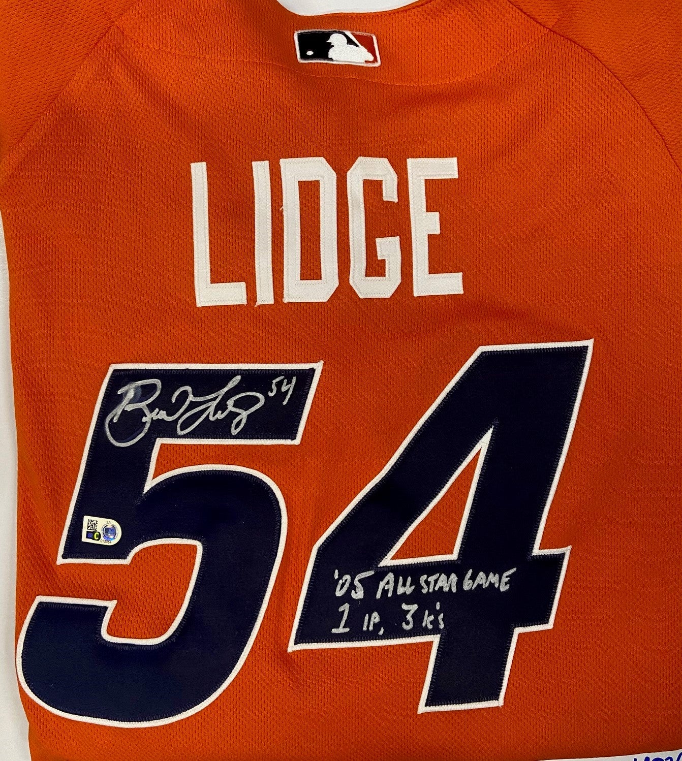 Authentic Autographed Memorabilia 