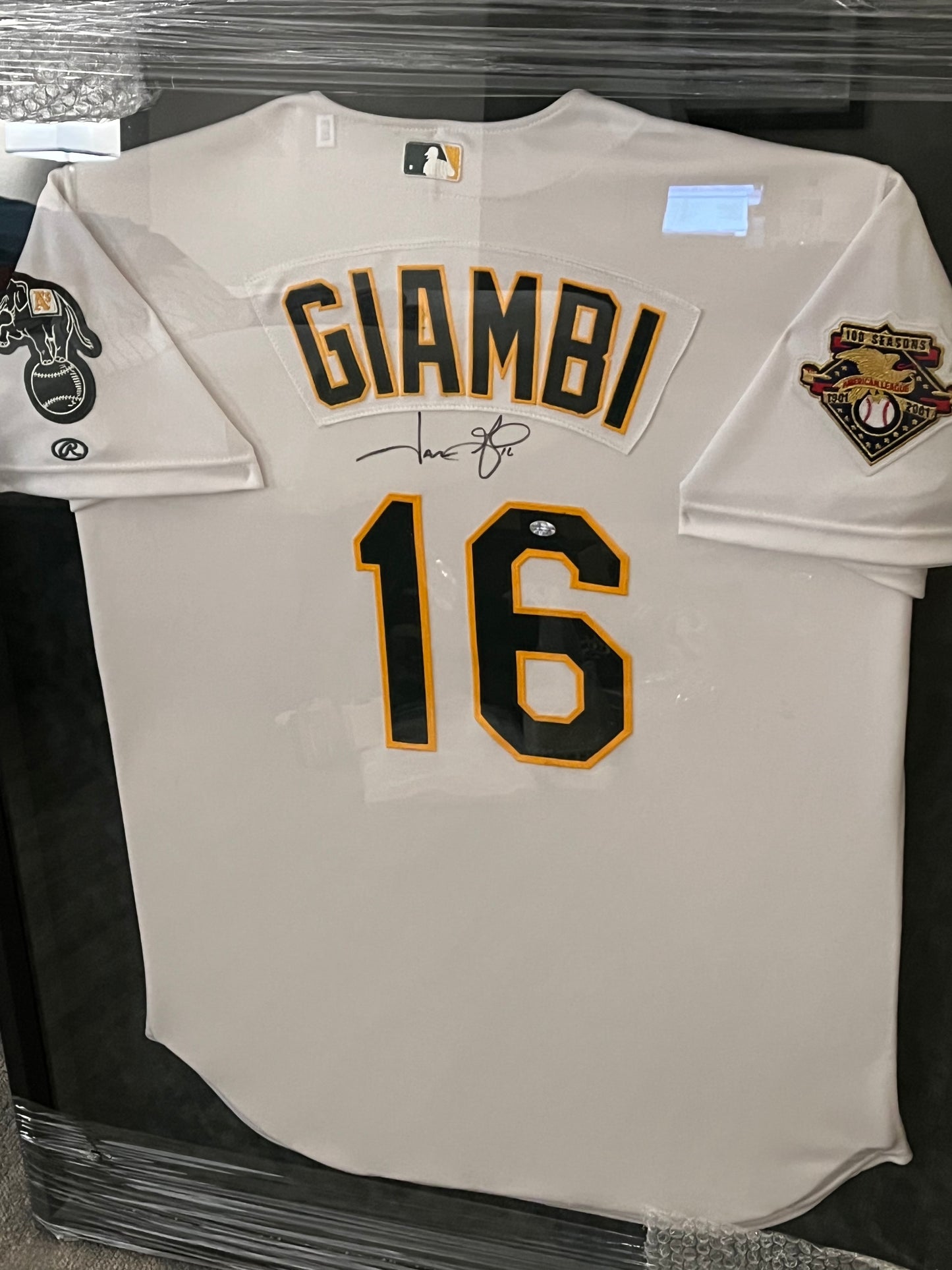 Authentic Autographed Memorabilia 