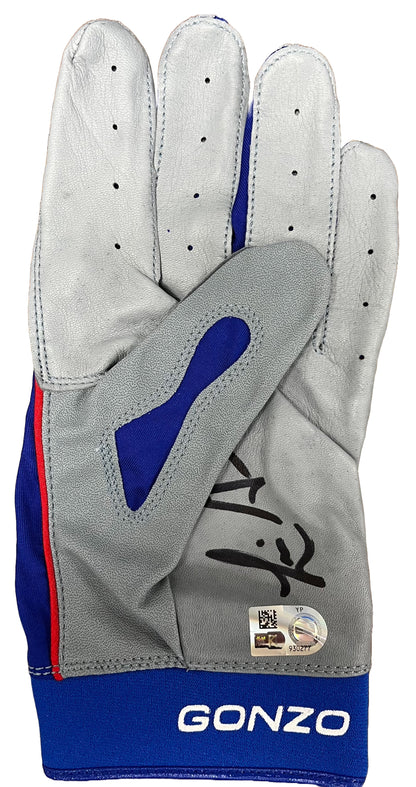 Authentic Autographed Memorabilia 