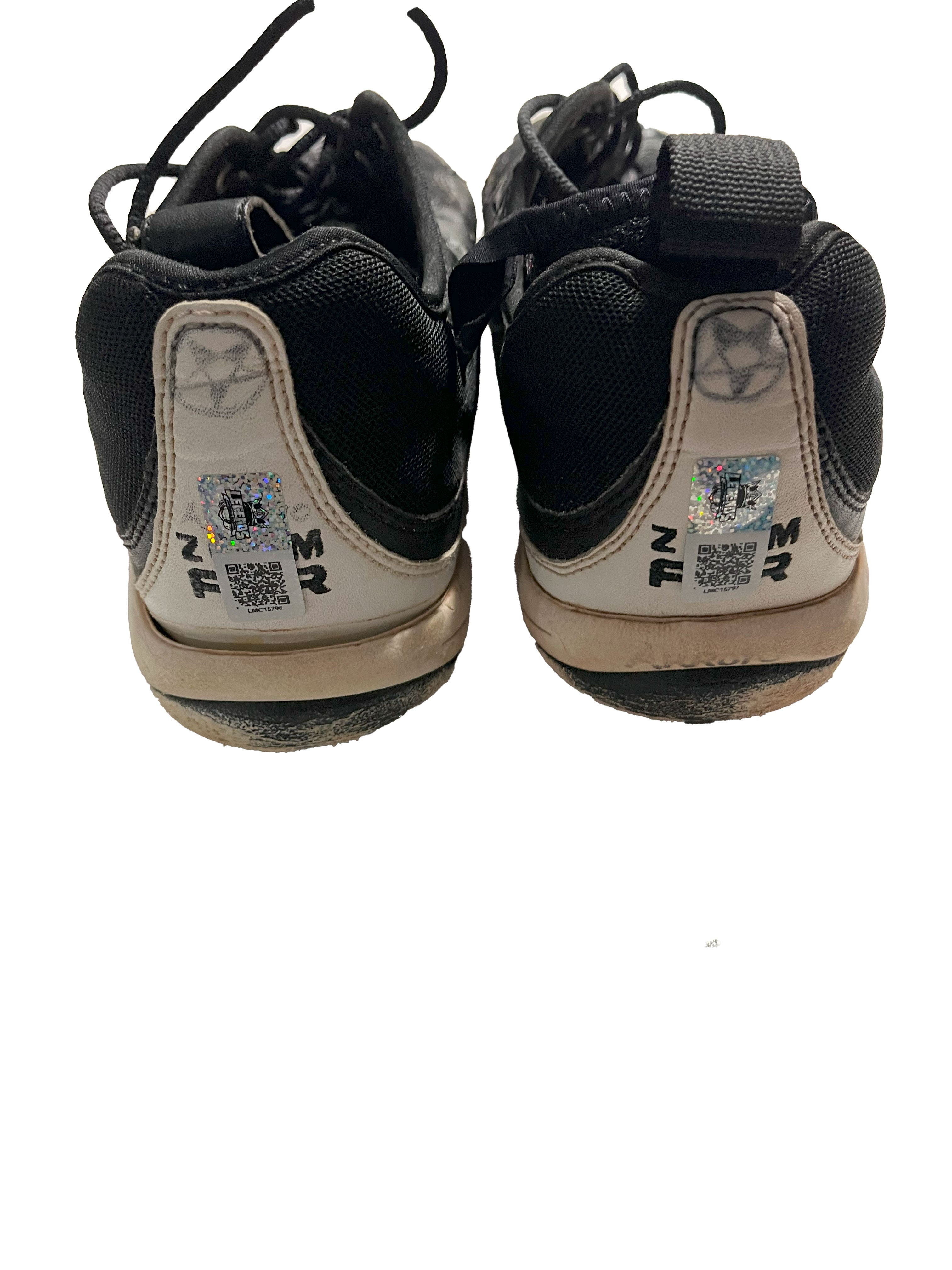 Authentic Autographed Memorabilia 