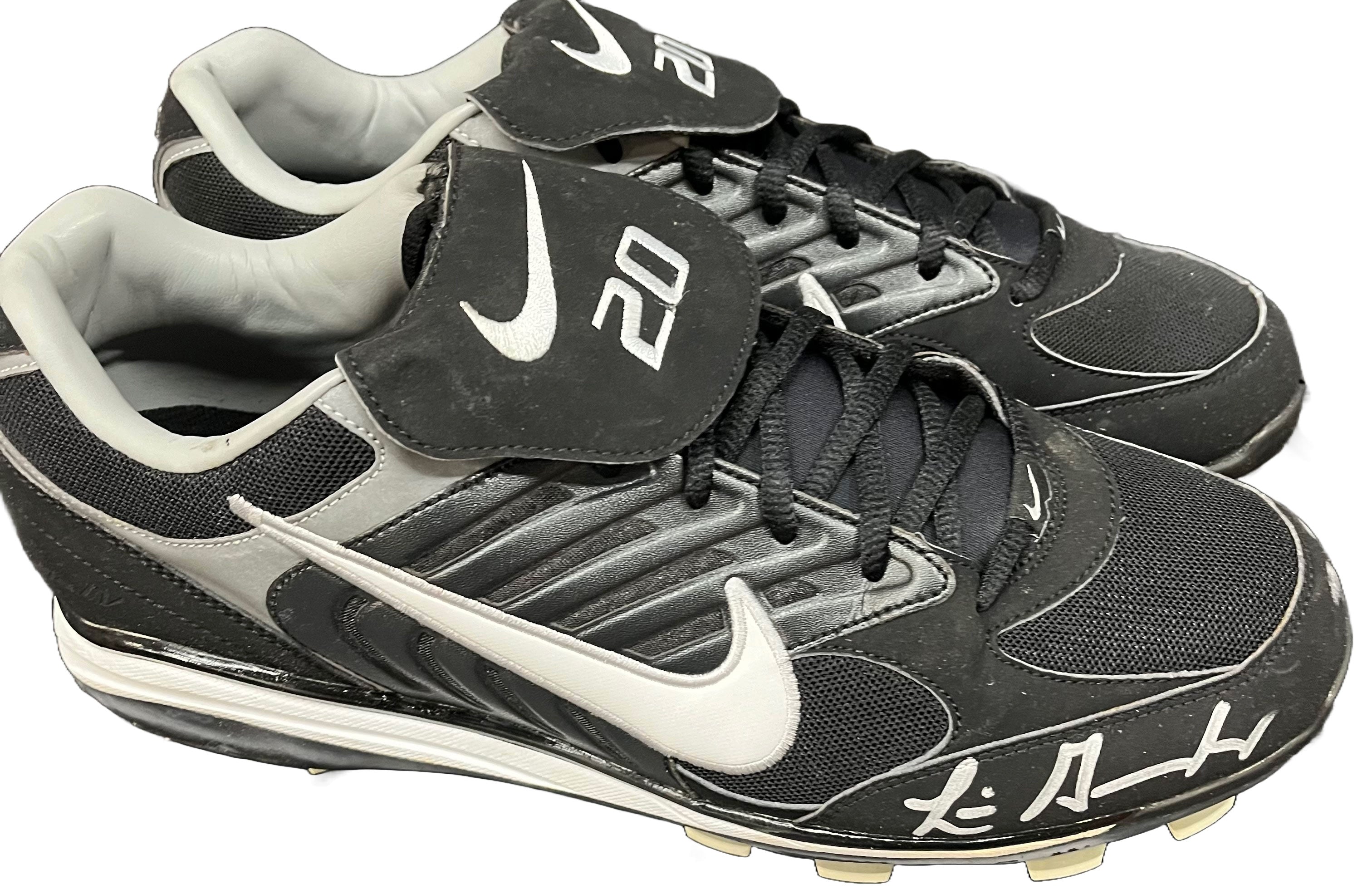 Authentic Autographed Memorabilia 