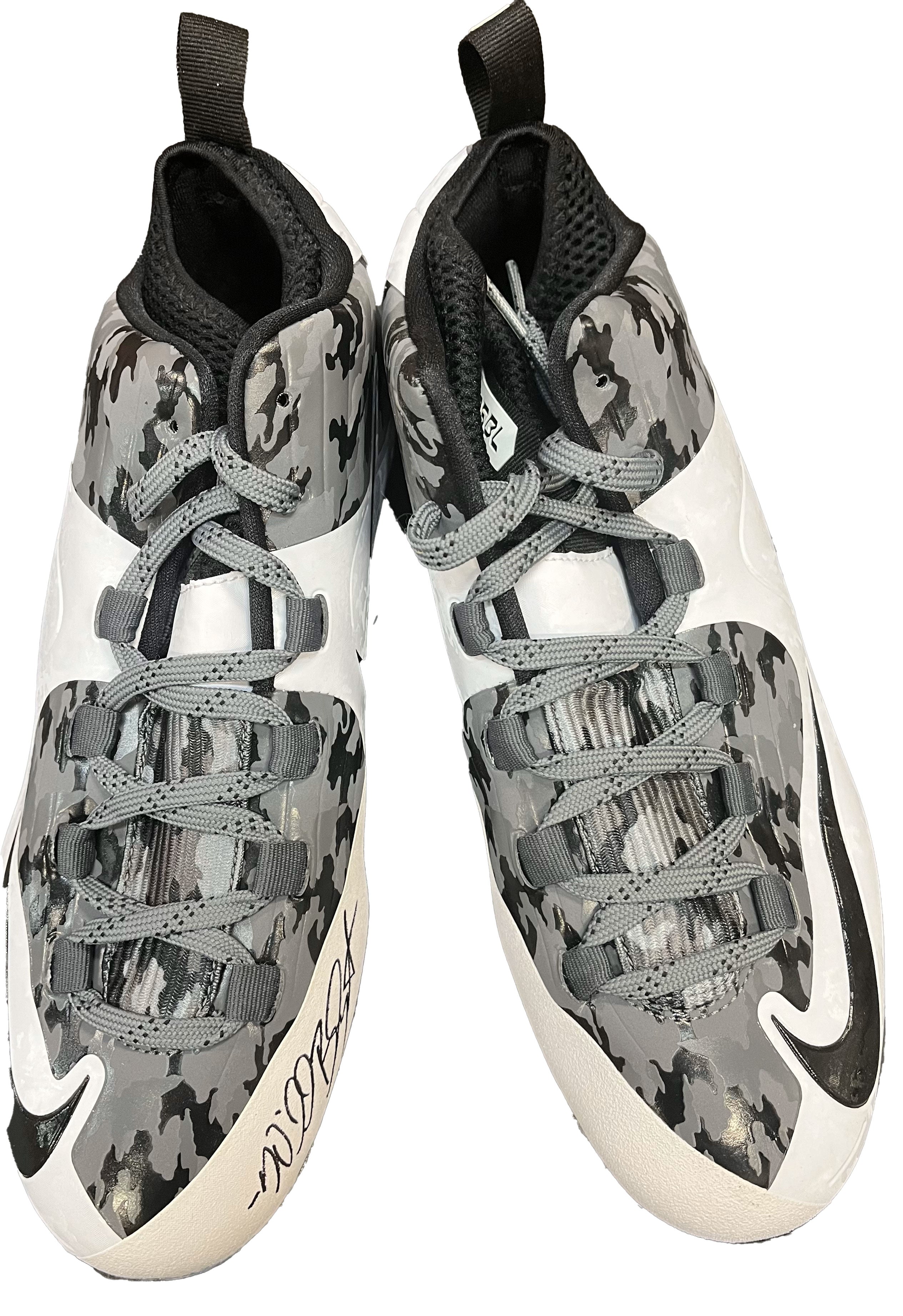 Authentic Autographed Memorabilia 