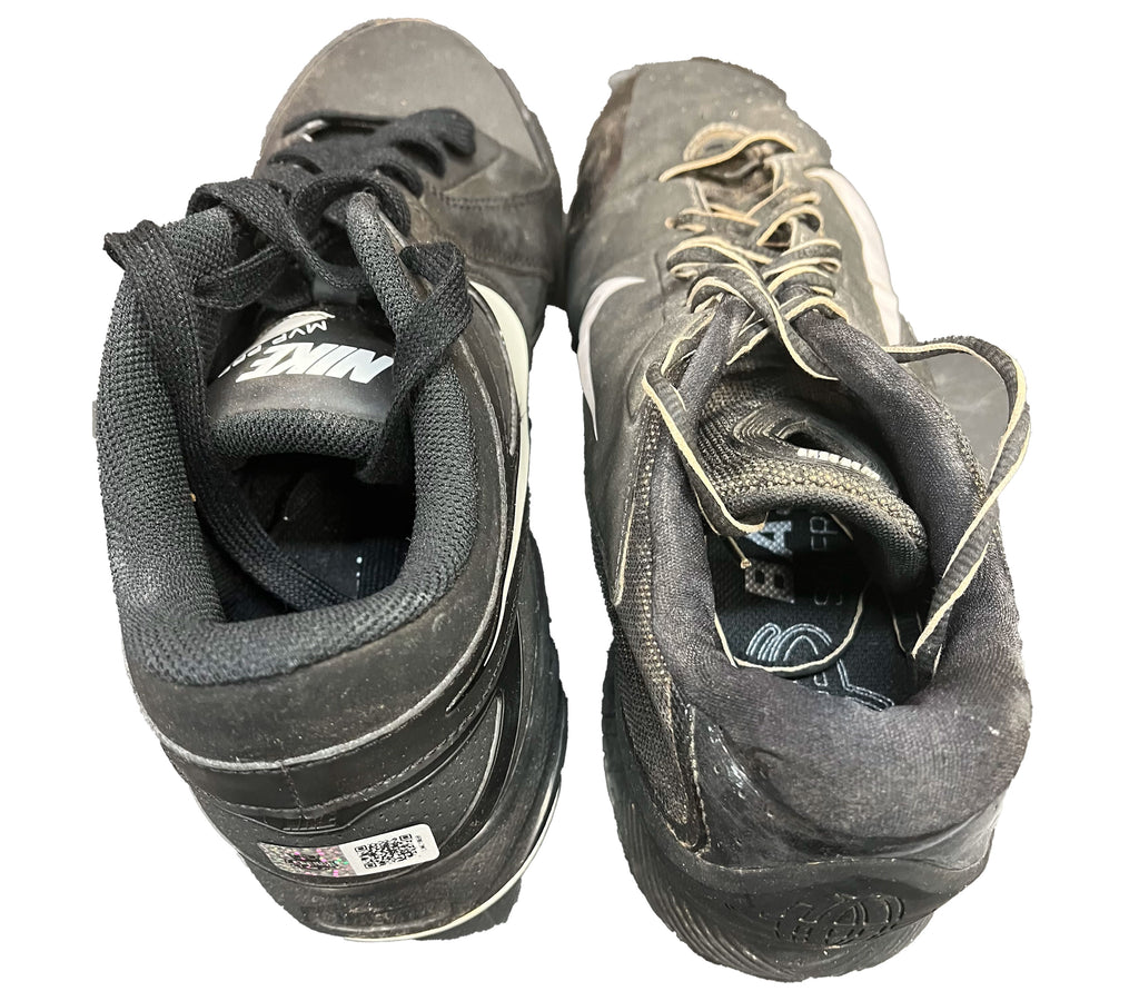 Authentic Autographed Memorabilia 