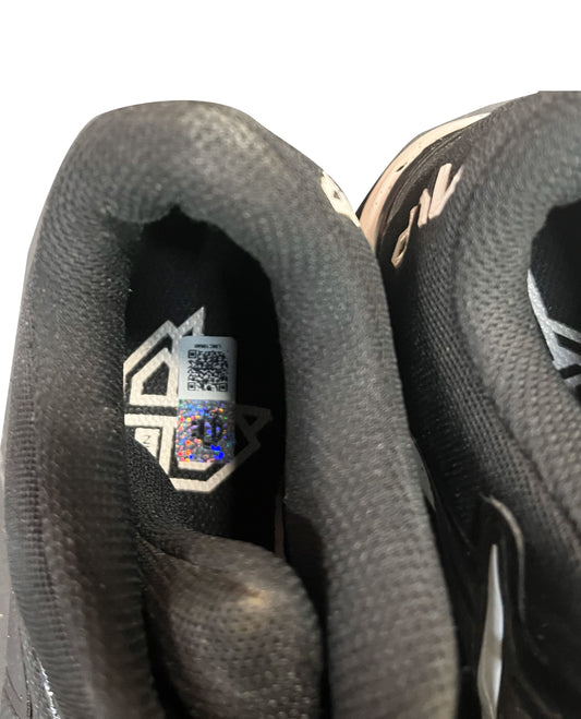 Willie Bloomquist Autographed Cleats - Player's Closet Project