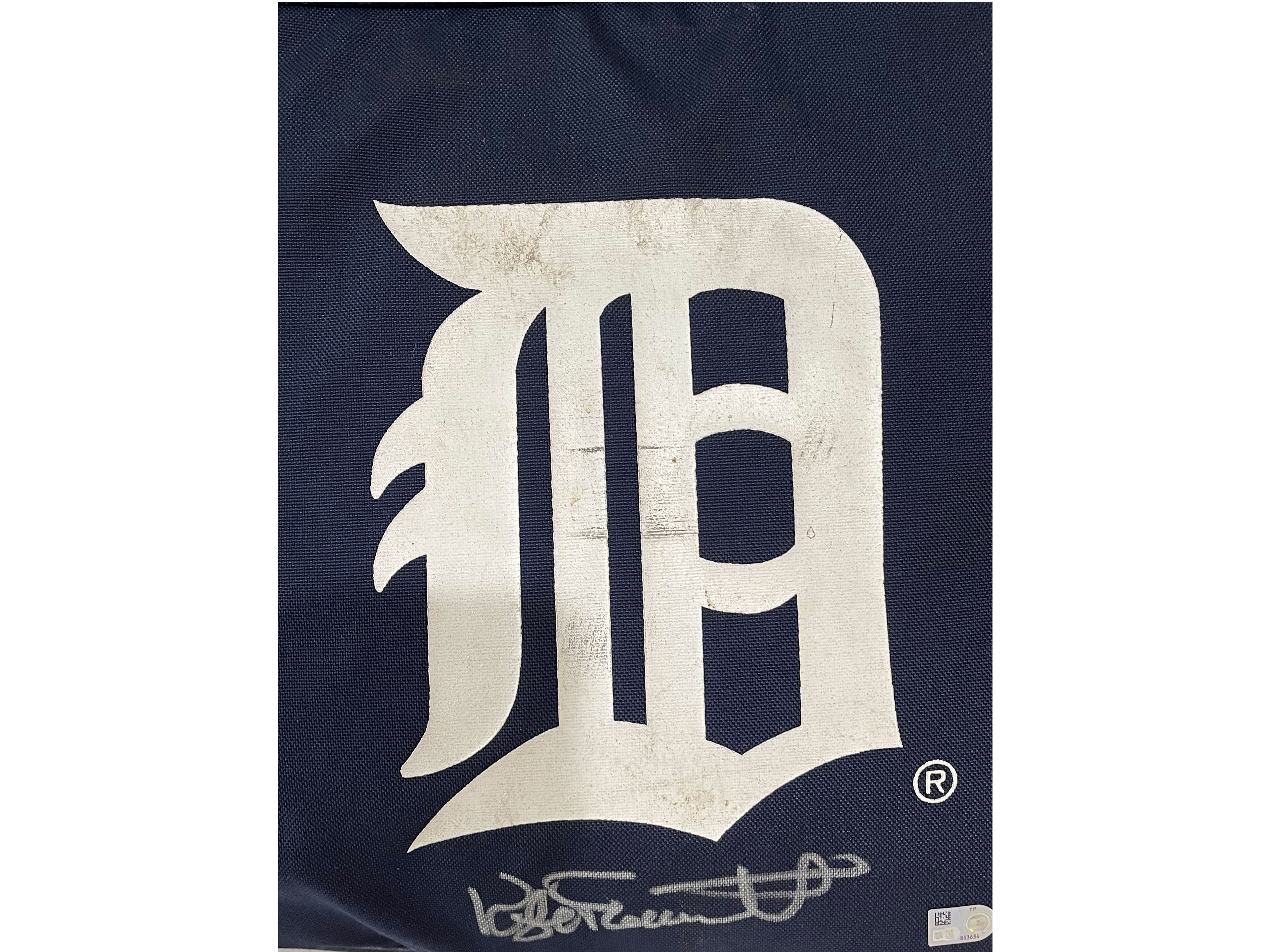 Authentic Autographed Memorabilia 