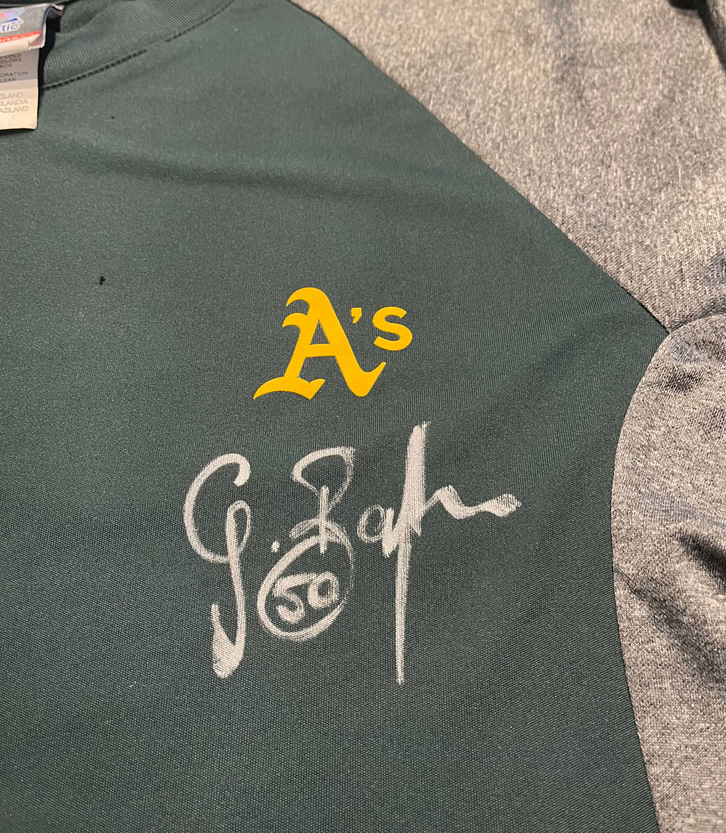 Authentic Autographed Memorabilia 