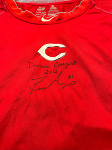 Authentic Autographed Memorabilia 