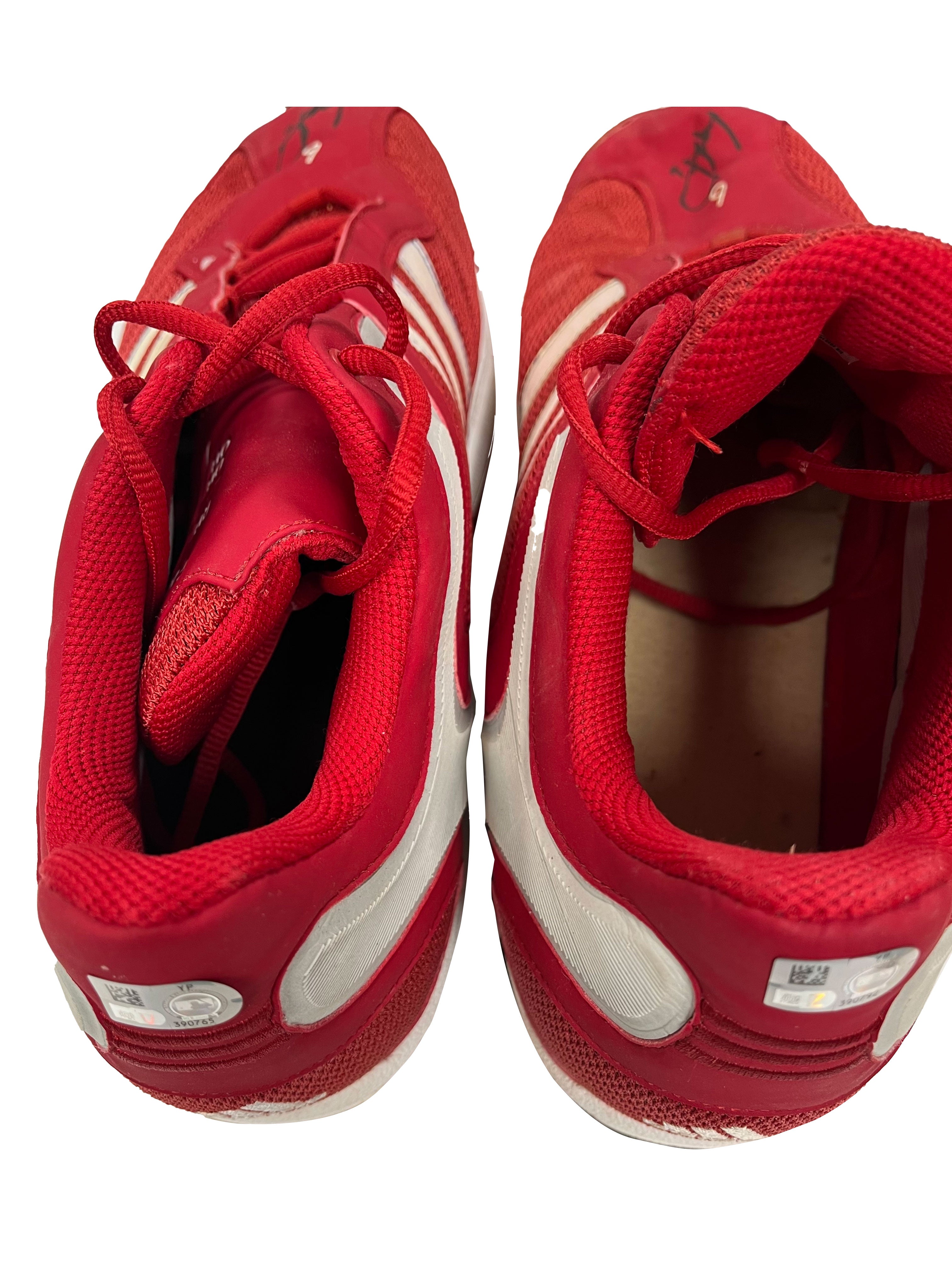 Authentic Autographed Memorabilia 