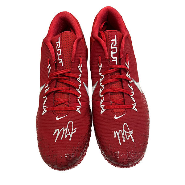 Authentic Autographed Memorabilia 