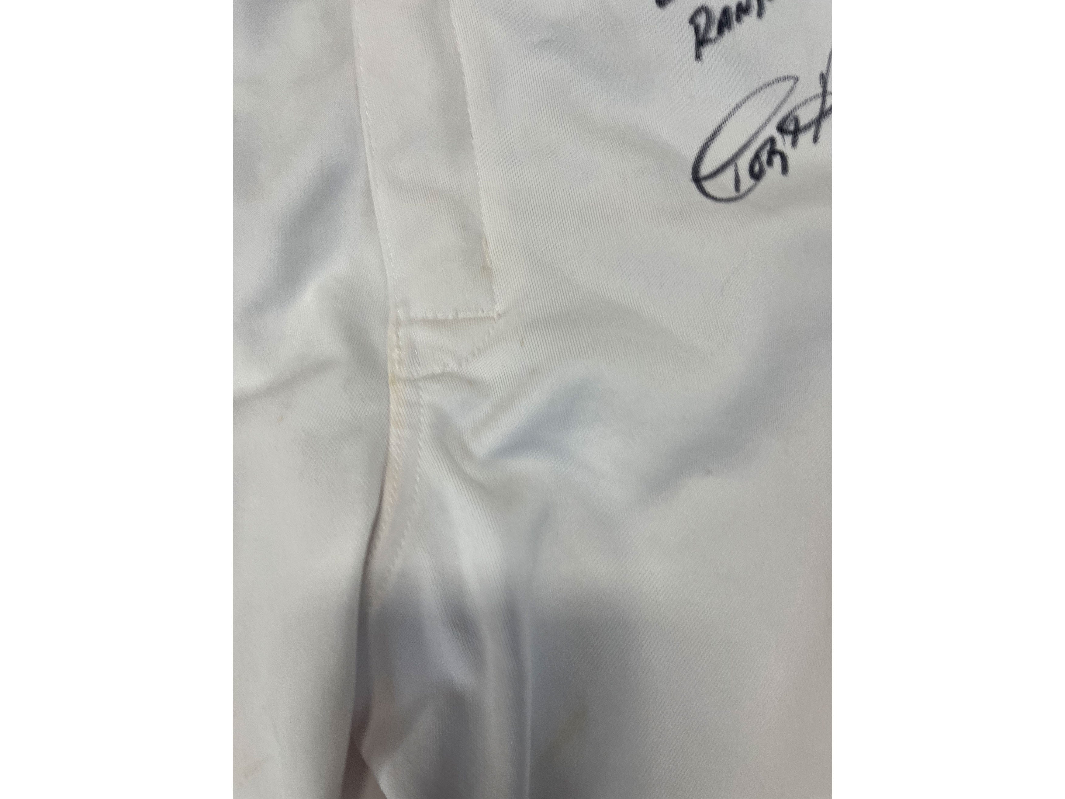Authentic Autographed Memorabilia 