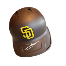Authentic Autographed Memorabilia 