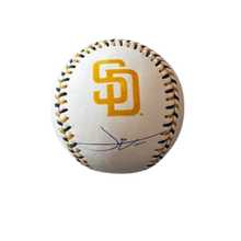 Authentic Autographed Memorabilia 