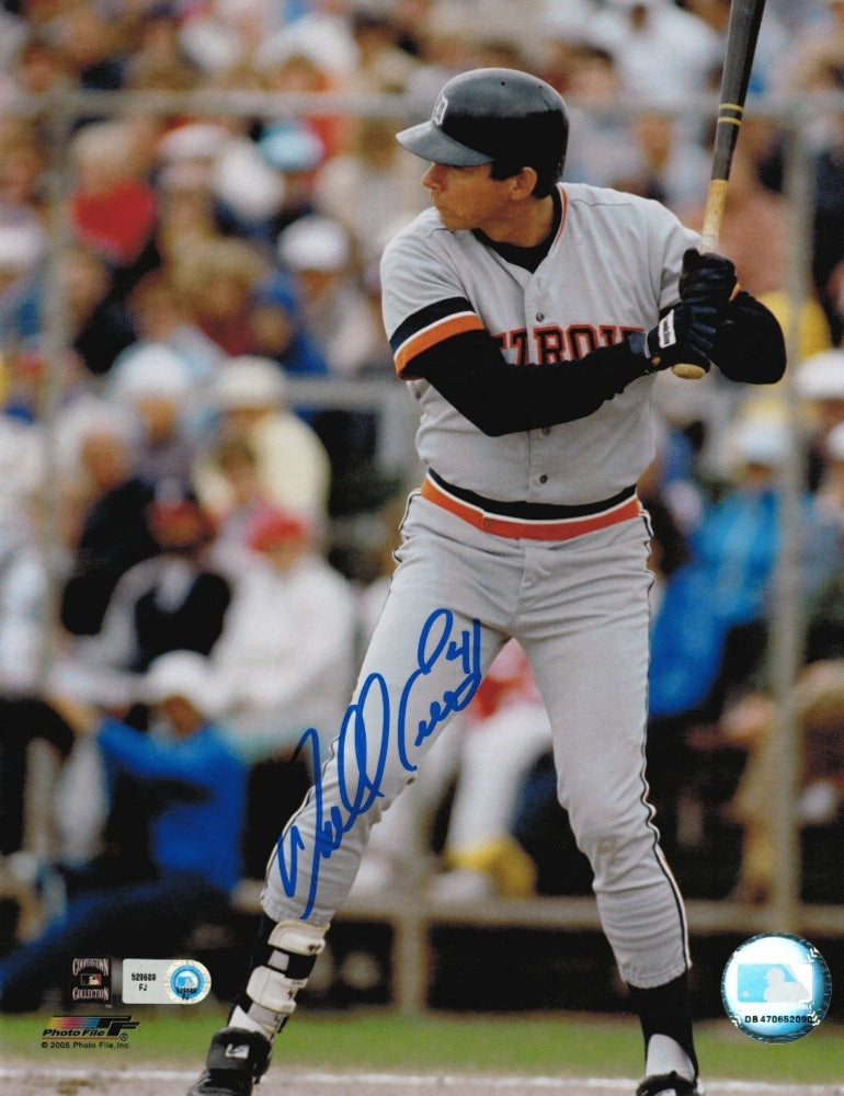 Darrell Evans Autographed 8x10 Photo - Swinging