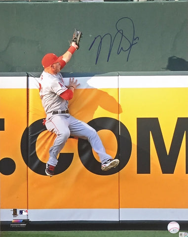 Autographed 16x20 inch photo of Mike Trout catch