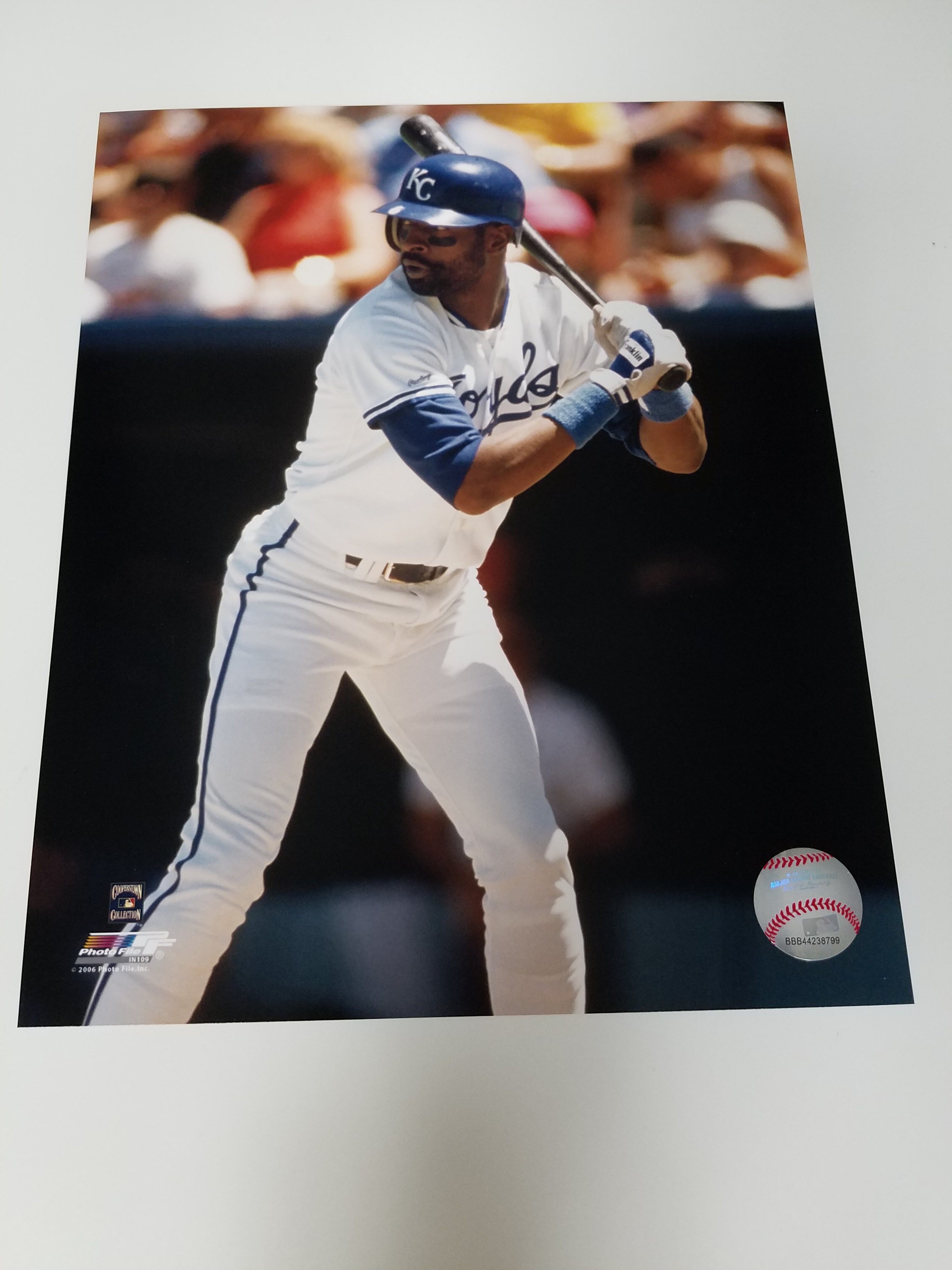 Authentic Autographed Memorabilia 