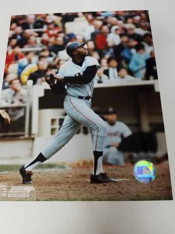 UNSIGNED Willie McCovey (batting) 8x10