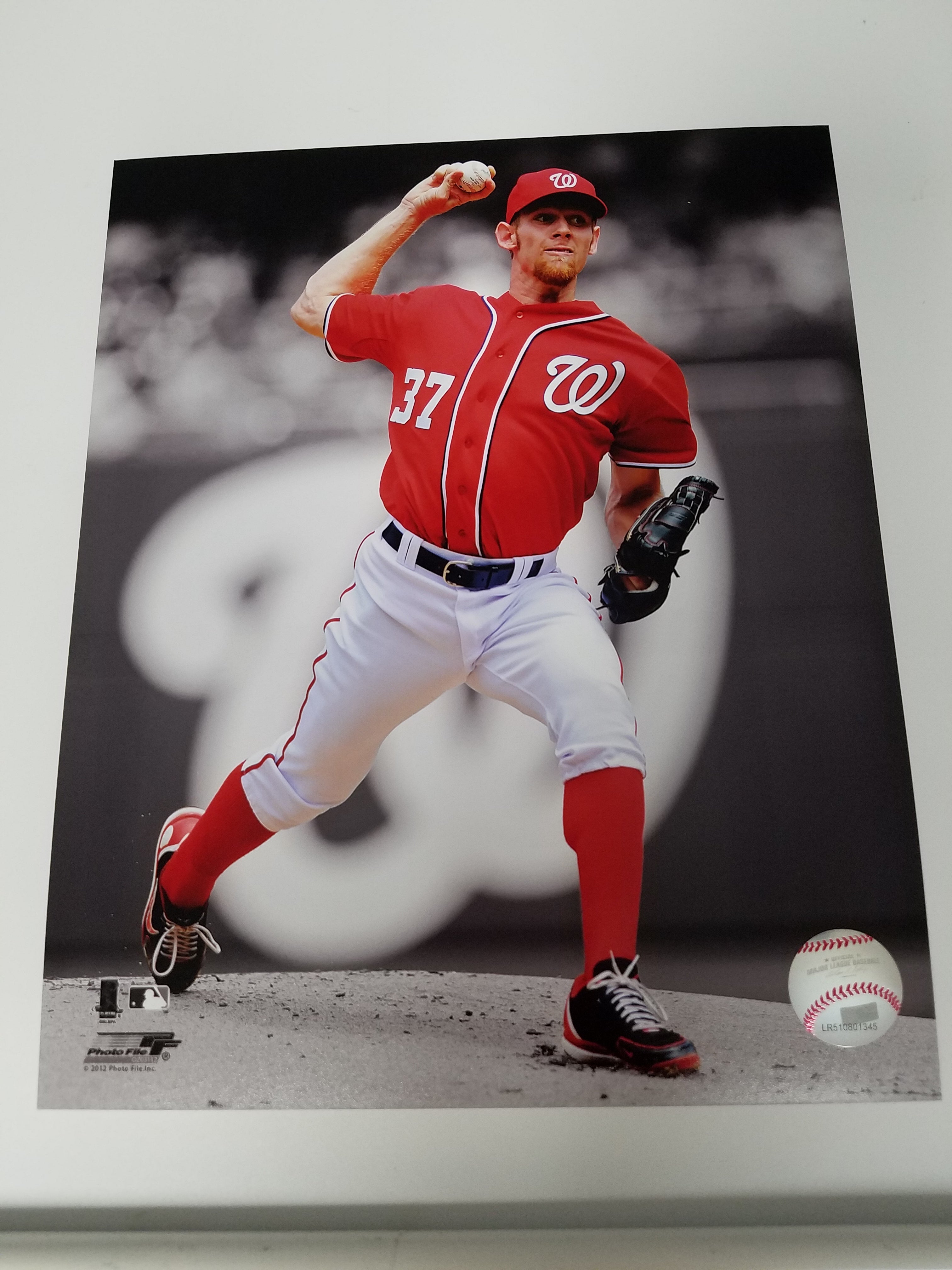 Authentic Autographed Memorabilia 