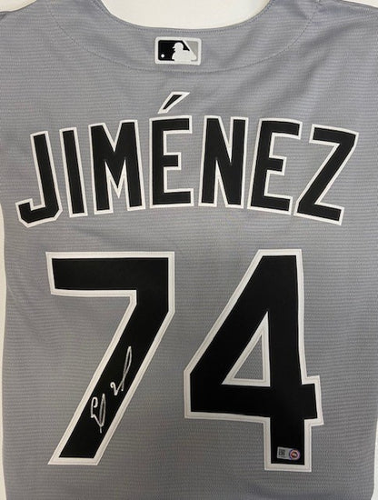 Authentic Autographed Memorabilia 