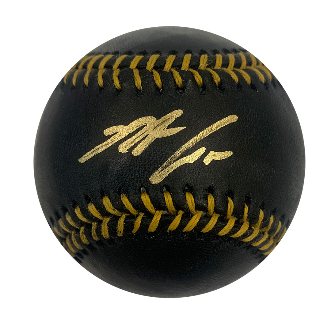 Authentic Autographed Memorabilia 