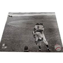 Authentic Autographed Memorabilia 