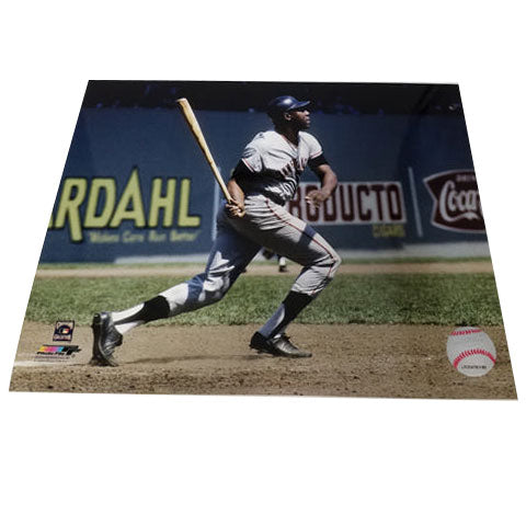 UNSIGNED Willie McCovey (batting3) 8x10