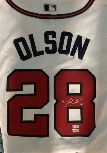 Authentic Autographed Memorabilia 